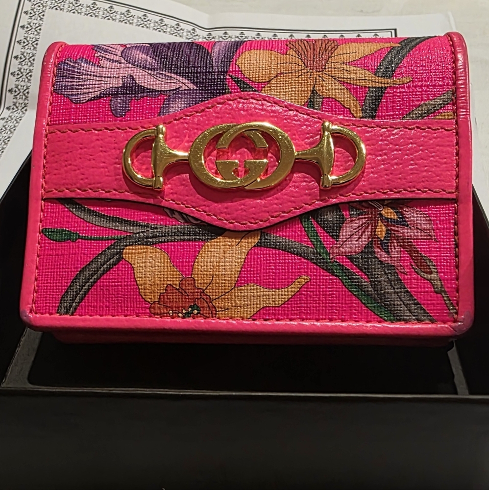 Gucci Zumi Bifold Wallet With Box And COA